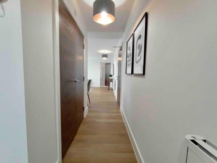 Luxury 2 Bed 2 Bath Flat Near Old Trafford Daire Manchester Dış mekan fotoğraf