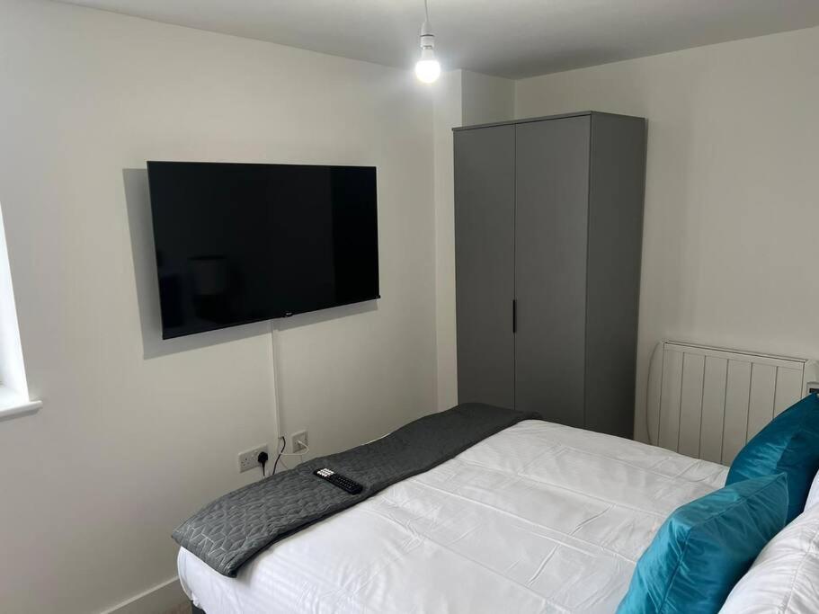 Luxury 2 Bed 2 Bath Flat Near Old Trafford Daire Manchester Dış mekan fotoğraf